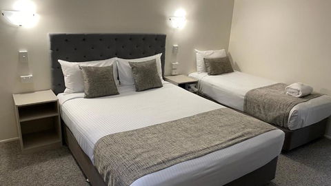 Rocky Gardens Motor Inn Rockhampton - SA Accommodation 2