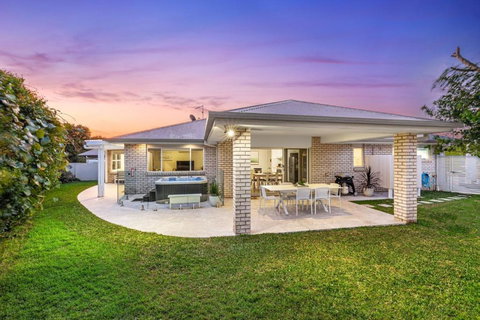 Salty Pause At Bondi House - With Spa And Pet Friendly! - SA Accommodation 3