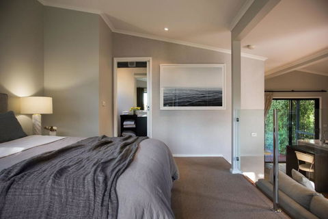 Sanctum - SA Accommodation 3