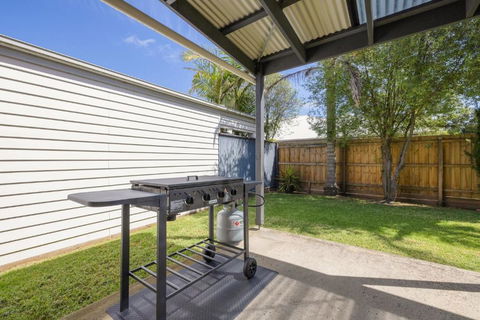 Sandy Beach House Cowes - SA Accommodation 3