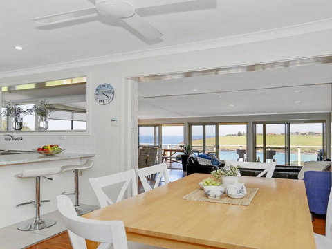 Beachview - Walking Track Straight Down To The Beach - SA Accommodation 3