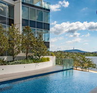 Beautiful Modern Lake View Apartment - SA Accommodation