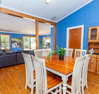 Best Central House - SLEEPS 11  - SA Accommodation
