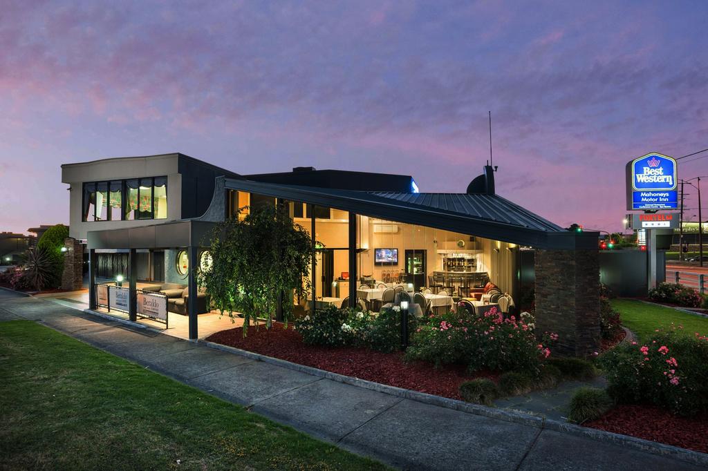Reservoir VIC SA Accommodation