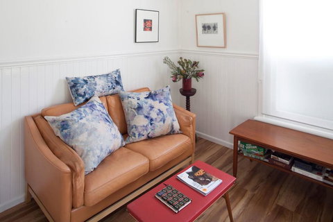 Bird House - SA Accommodation 1