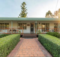 Birds 'n' Bloom Cottages - SA Accommodation