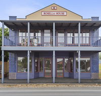 Blue Rosella On Piper - SA Accommodation