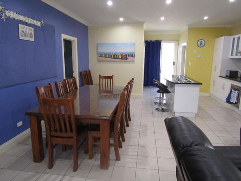 The Shack At Stansbury - SA Accommodation 3