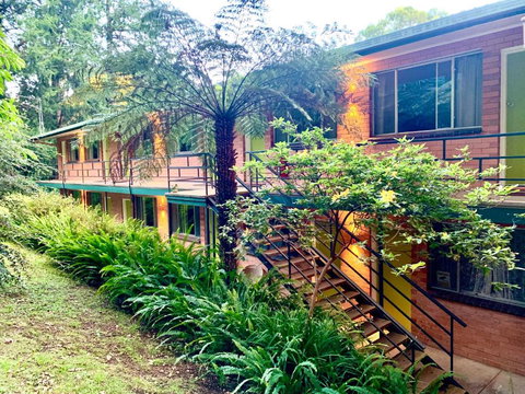 WARBURTON MOTEL - Where Mid-century Style Meets The Mountains - SA Accommodation 3