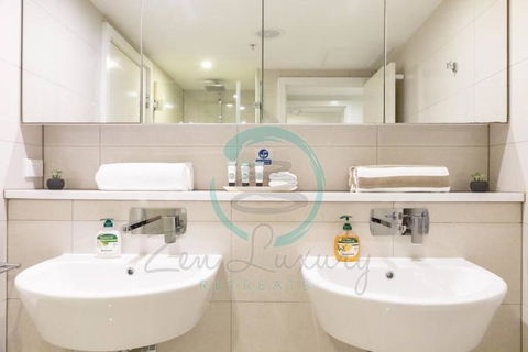ZEN SUN CITY Cozy 2-BR/2-BA Ocean View Retreat - SA Accommodation 2