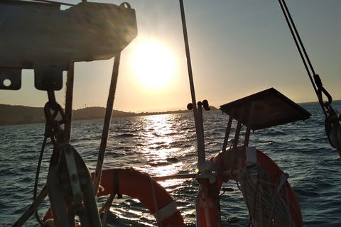 Townsville Private Hire Sunset Sail Sailing Cruise Boat Tour Charter Experience - SA Accommodation 4
