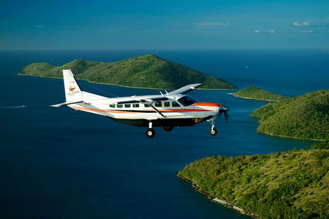 Reef And Island Scenic Flight From Airlie Beach - SA Accommodation 3