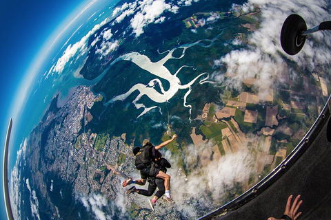 Reef And Rainforest Tandem Sky Dive In Cairns - SA Accommodation 5