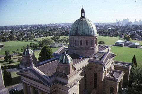 Melbourne City Tour: Lifestyle Of The Rich And Famous - SA Accommodation 4